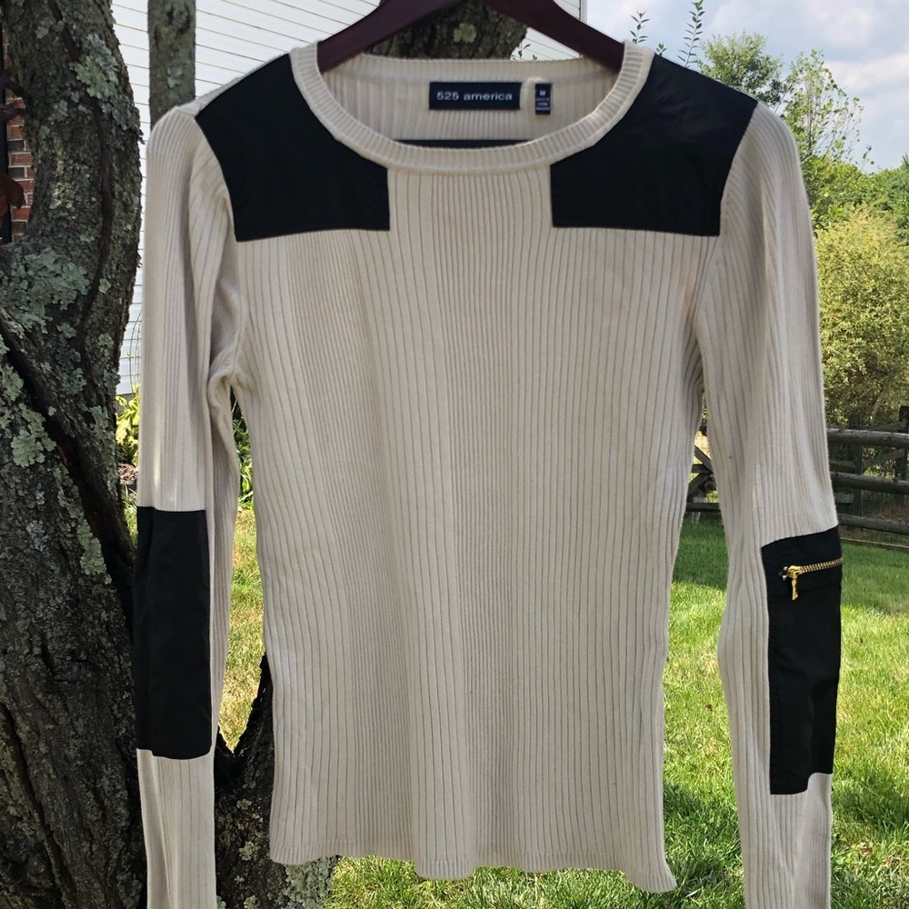 525 America Cream/Beige Pullover w/ Sleeve Patches, Size M